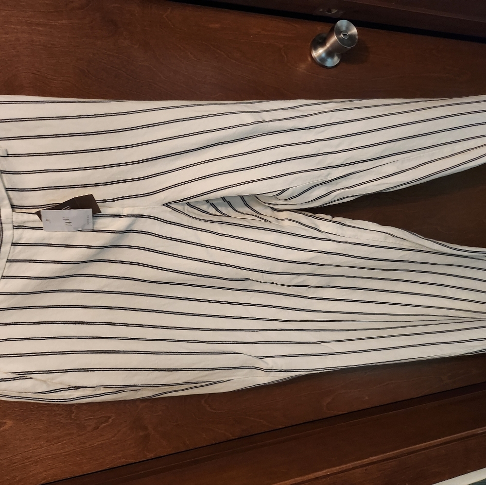 Wide Leg Stripes pants